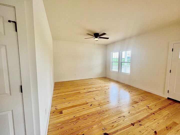 Property Photo: 228 N Dixie Street TX 77833