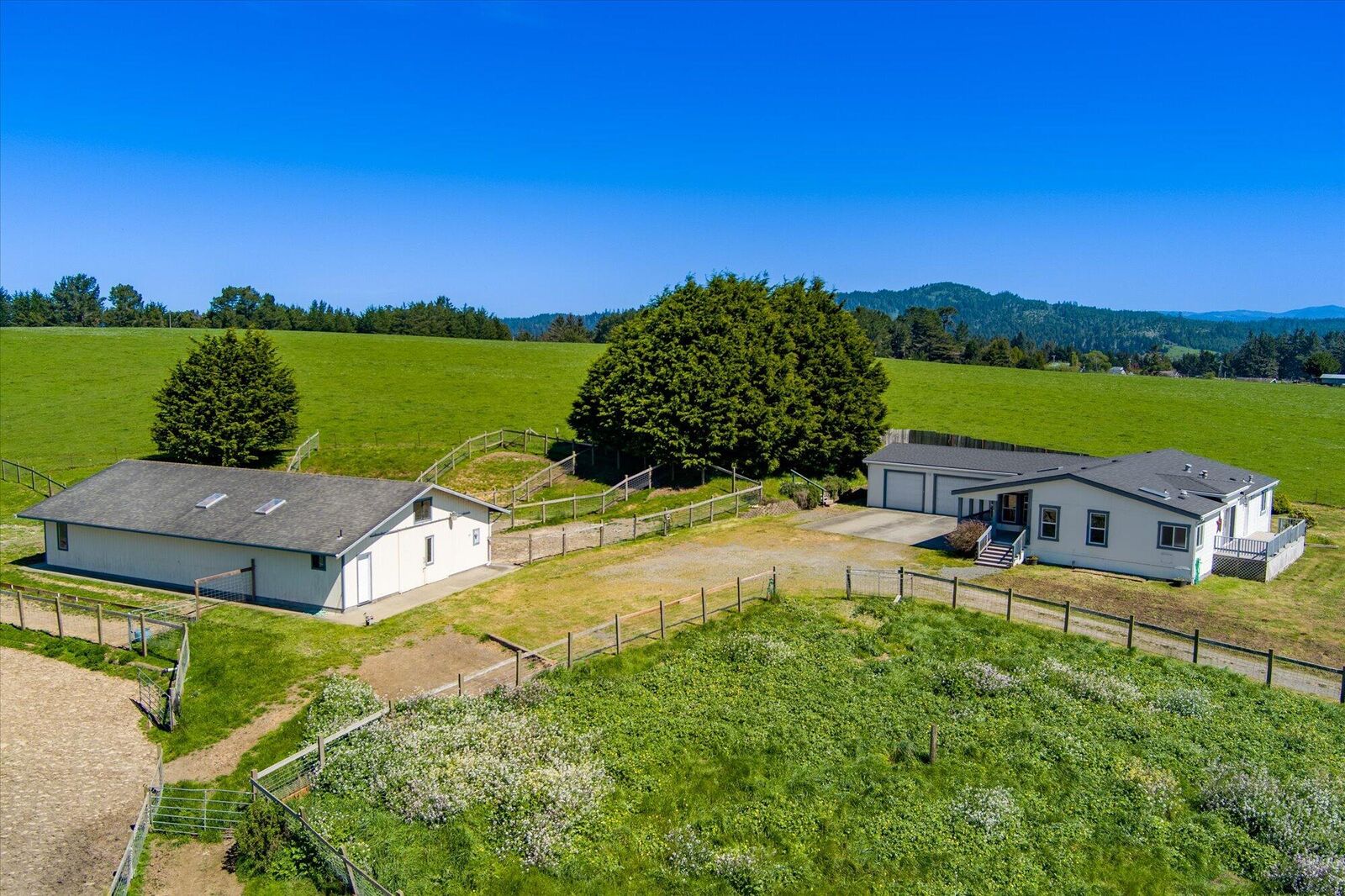 Property Photo:  255 Hillcrest Road  CA 95551 