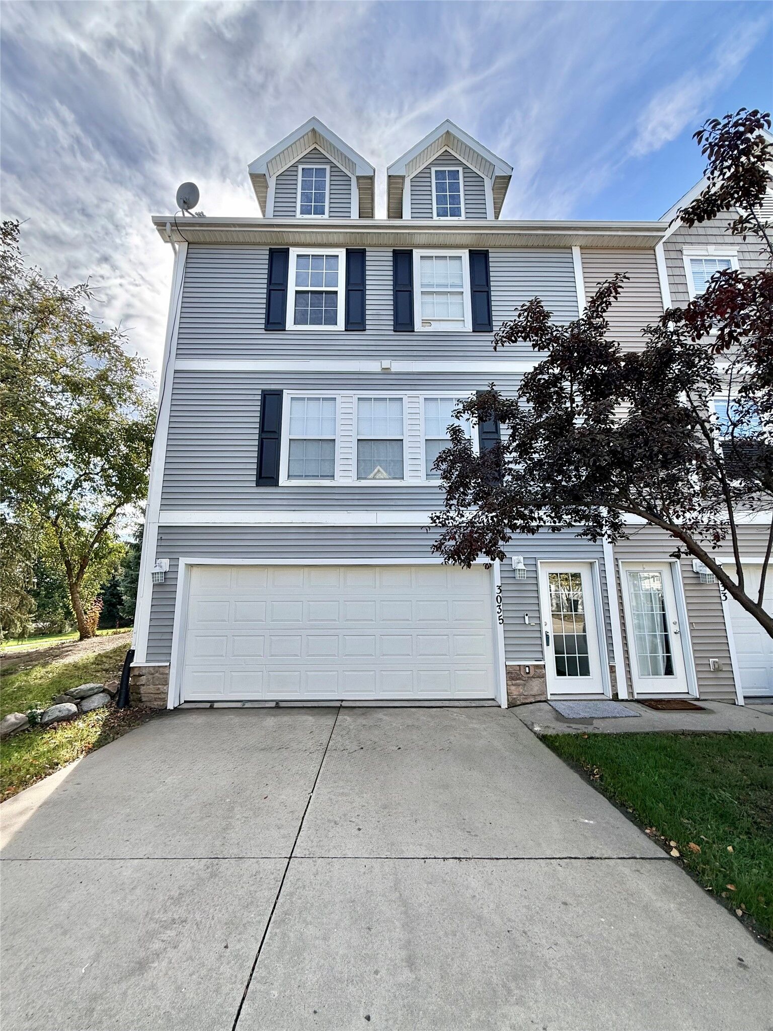 Property Photo:  3035 SW Arlan Lane  IA 50023 