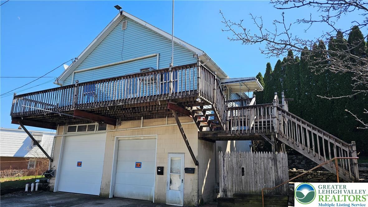 Property Photo:  2312 4th Street  PA 18042 