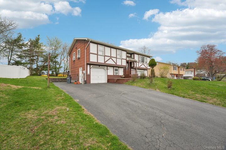 Property Photo:  19 Northpark Drive  NY 10923 