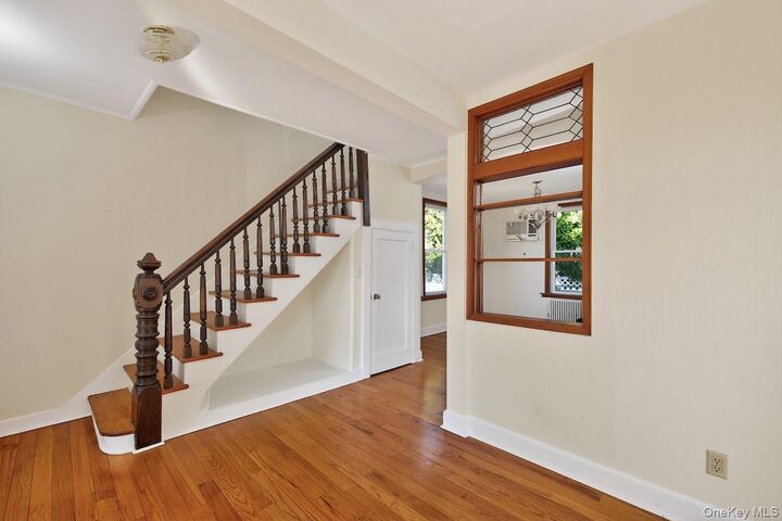 Property Photo:  30 Blanchard Avenue  NY 10522 