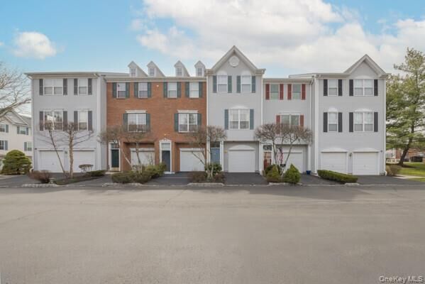 Property Photo:  8 Cragmere Drive 8  NY 10954 