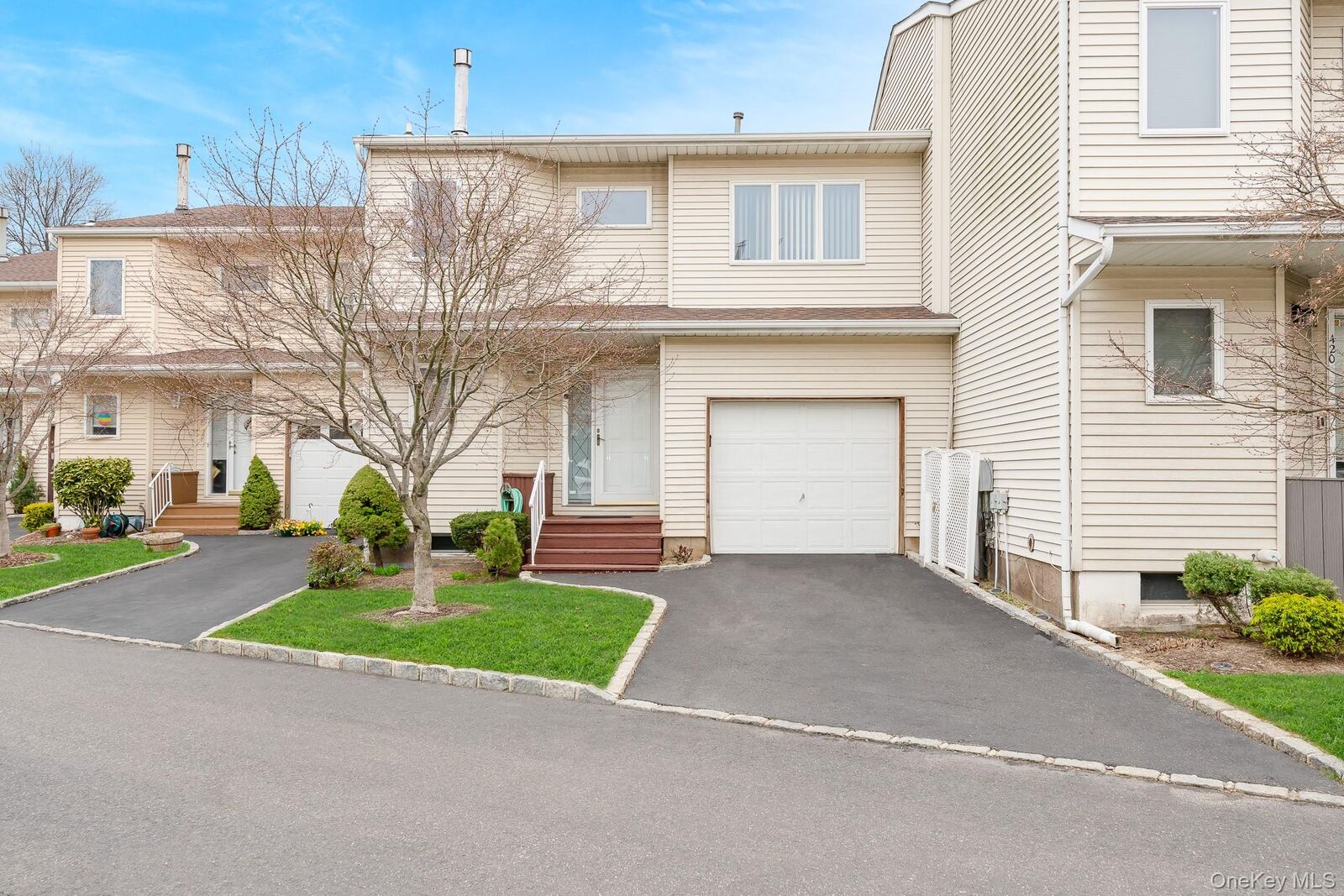 Property Photo:  140 Atlantic Avenue 419  NY 11572 