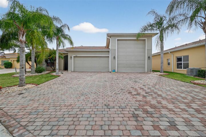 Property Photo:  4120 Limerick Drive  FL 33859 