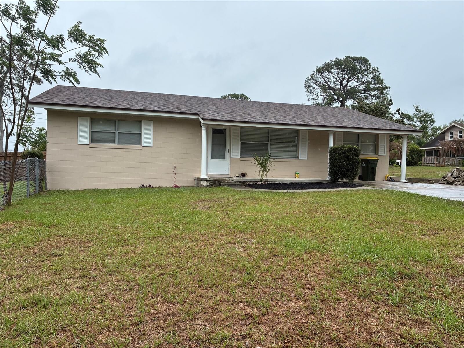 Property Photo: 198 W Magnolia Street FL 34711