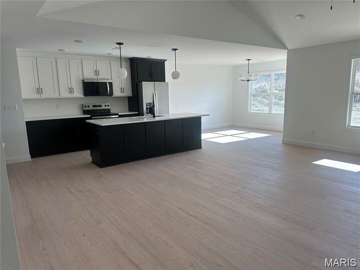 Property Photo:  123 &Amp 125 Beechwood Lane  MO 63701 