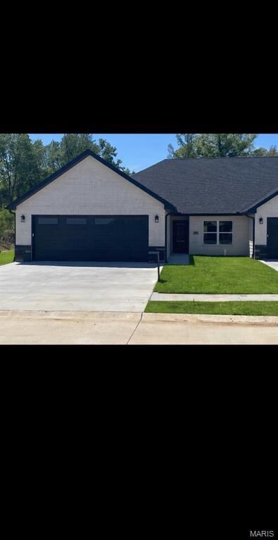 Property Photo:  123 &Amp 125 Beechwood Lane  MO 63701 