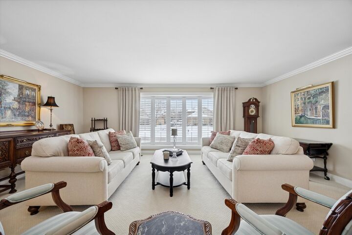 Property Photo:  8401 Golfview Drive  IL 60462 