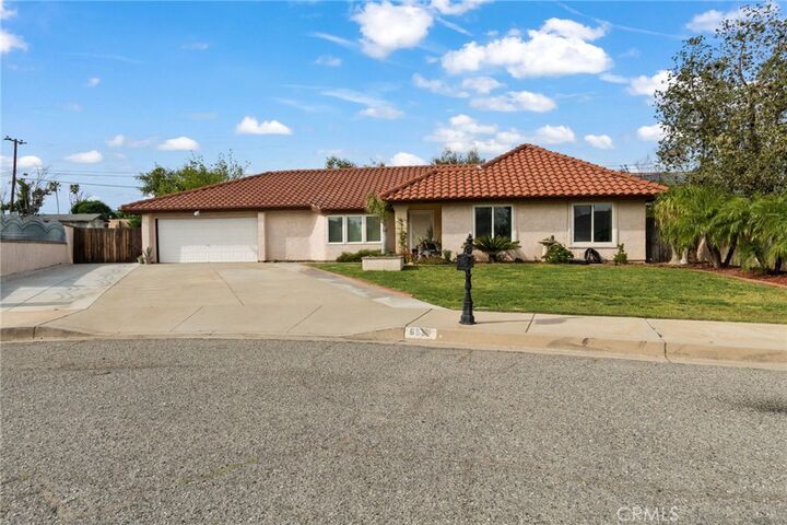 Property Photo:  682 W Cheshire  CA 92377 