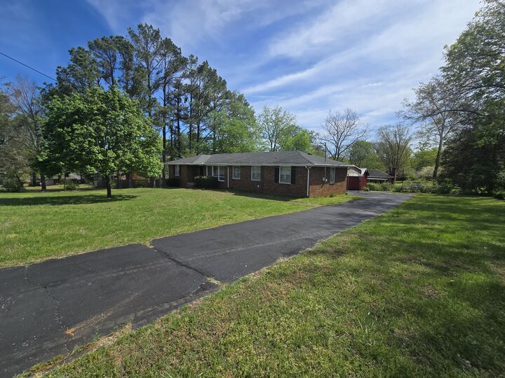Property Photo:  1212 Alfred Dr  TN 37205 
