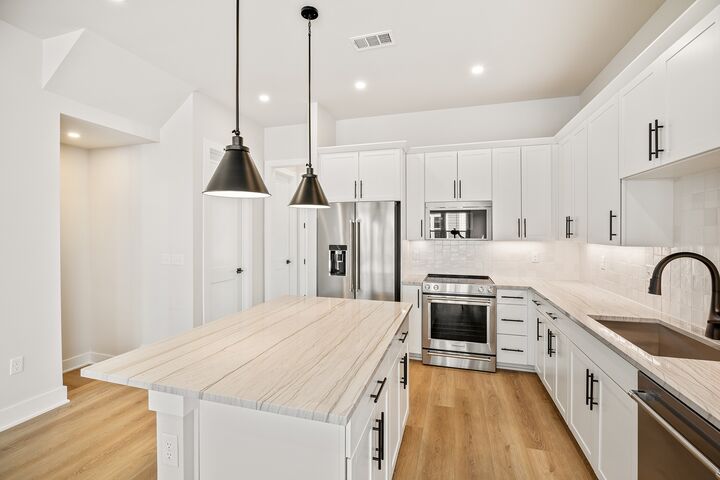 Property Photo:  342 Hutcherson Aly  TN 37209 