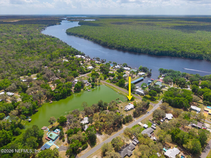 Property Photo: 215 Saratoga Drive FL 32189