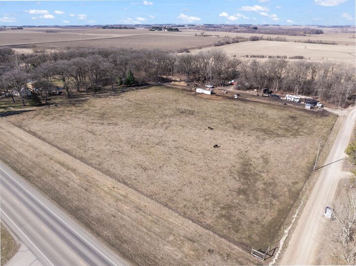 Property Photo: 24842 685th Street MN 55944