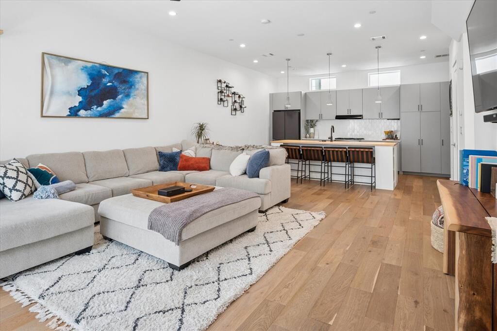 Property Photo: 236 Melba Street 103 TX 75208