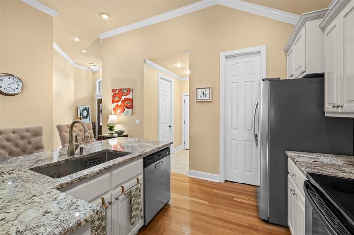 Property Photo:  6617 W Valley View Road  AR 72758 