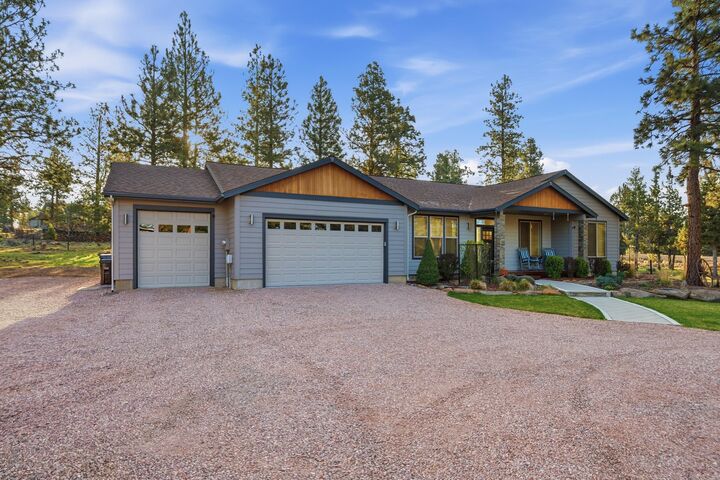 Property Photo: 70160 Mustang Drive OR 97759