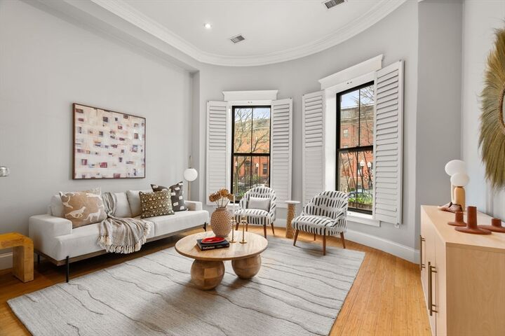 Property Photo:  14 Worcester Sq 2  MA 02118 