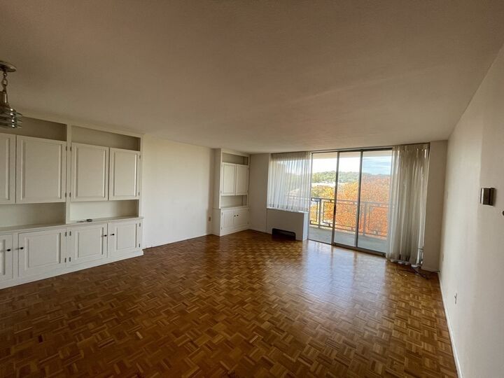 Property Photo: 80 Salisbury St 806 MA 01609