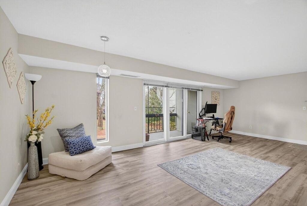 Property Photo:  1461 Pawtucket Blvd 4-8  MA 01854 