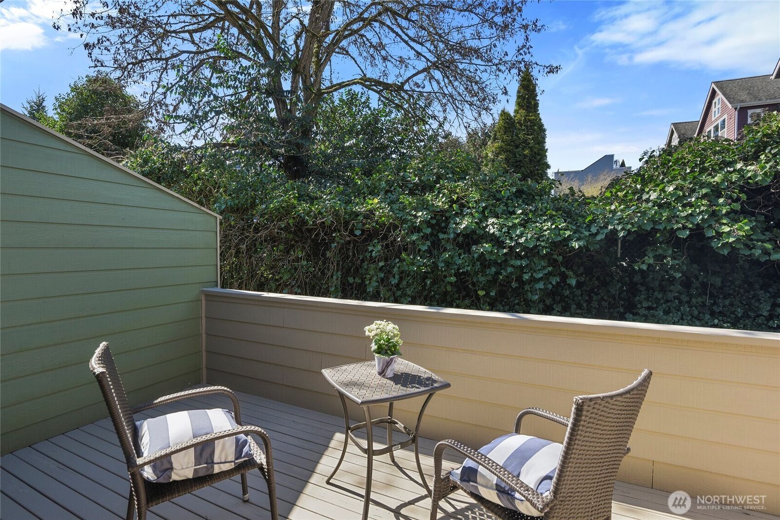 Property Photo:  213  Shepard Way NW  WA 98110 