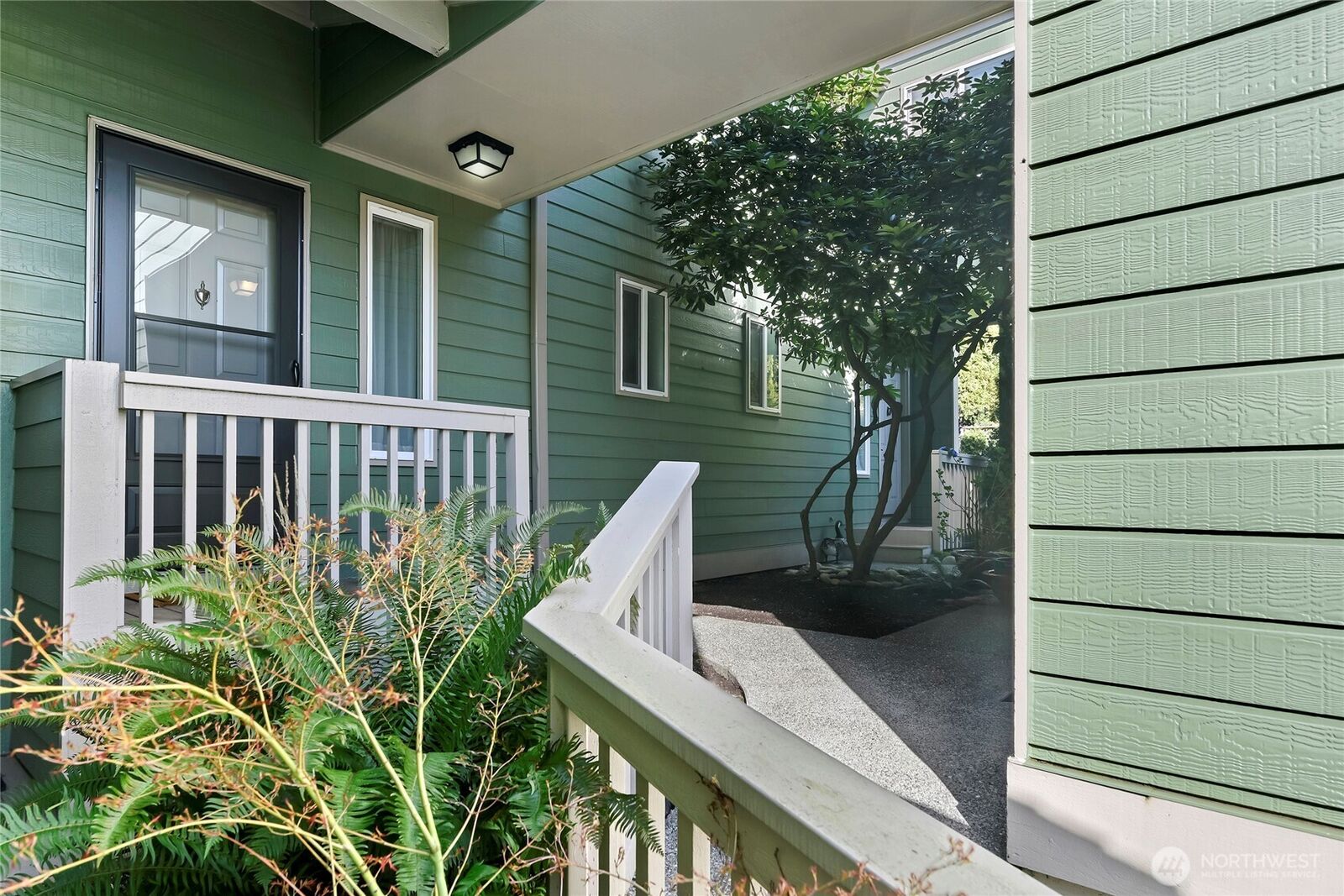Property Photo:  213  Shepard Way NW  WA 98110 