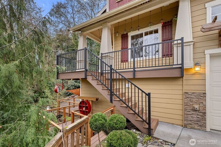 Property Photo:  4618 S 140th Street  WA 98168 