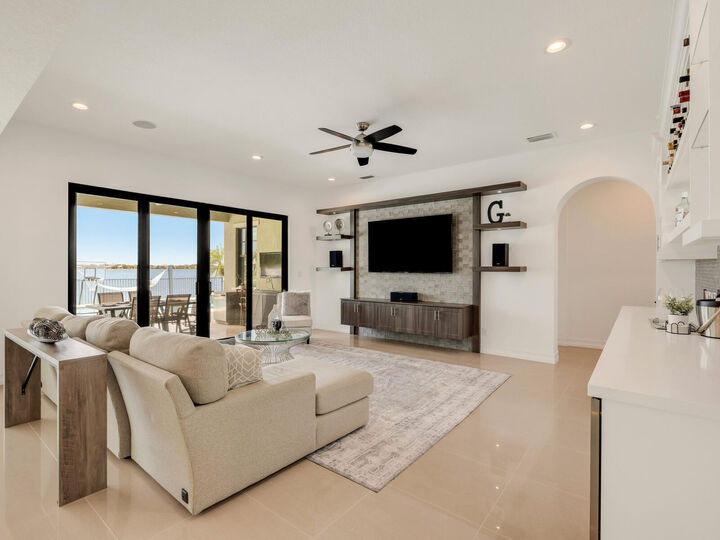 Property Photo:  11631 Watercrest Circle W  FL 33076 