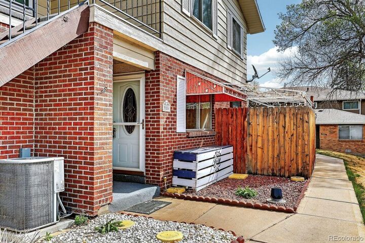 Property Photo: 9854 Appletree Place CO 80260