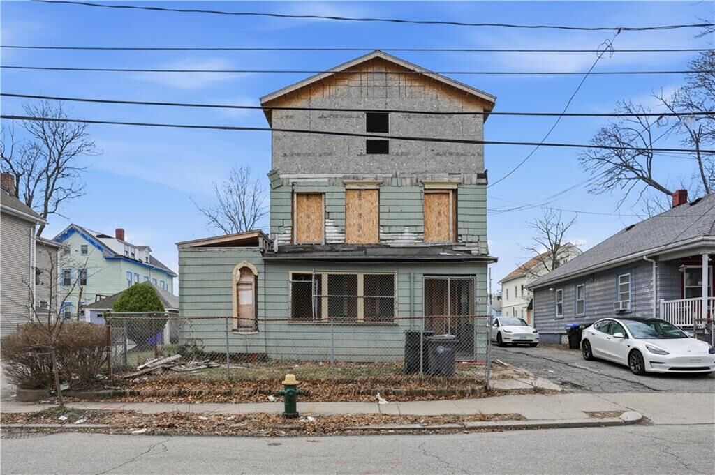 Property Photo:  102 Superior Street  RI 02907 