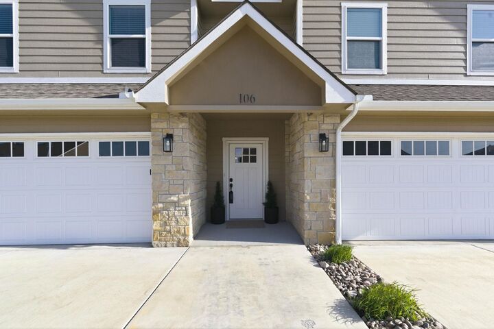 Property Photo:  331 N 127th St E Unit 105  KS 67206 