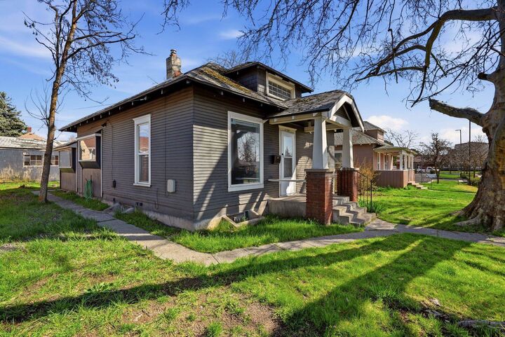 Property Photo:  707 E Kiernan Ave  WA 99207 