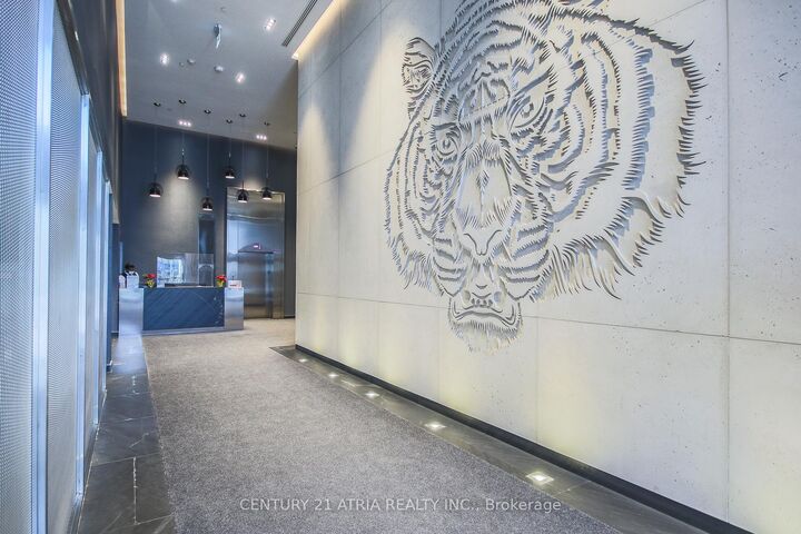 Photo de la propriété: 28 Wellesley Street 1801 ON M4Y 0C4