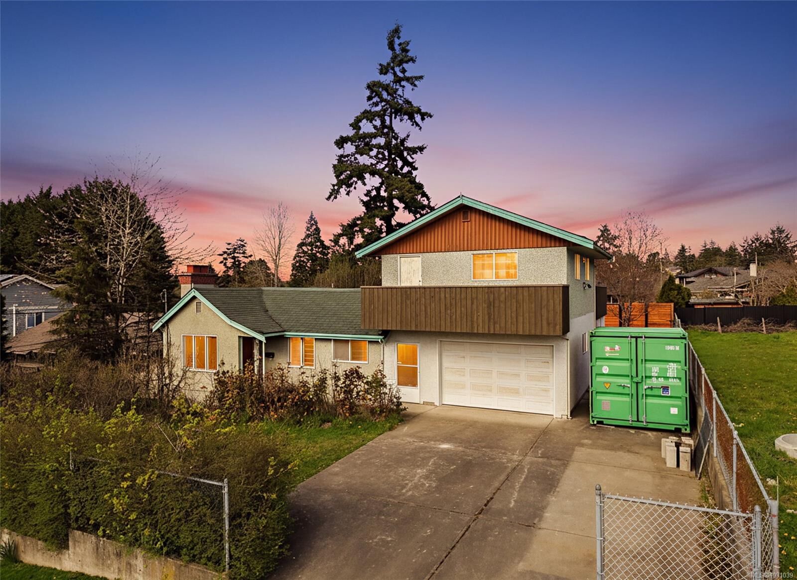 Property Photo:  730 Violet Ave  BC V8Z 2R3 