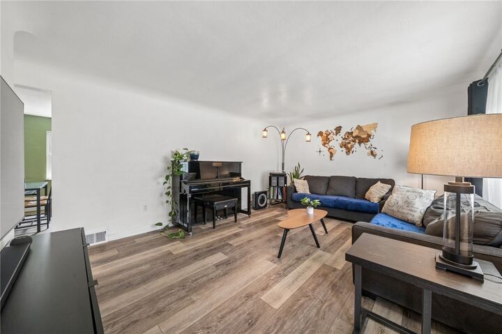 Property Photo:  825 Venango Avenue  PA 15209 