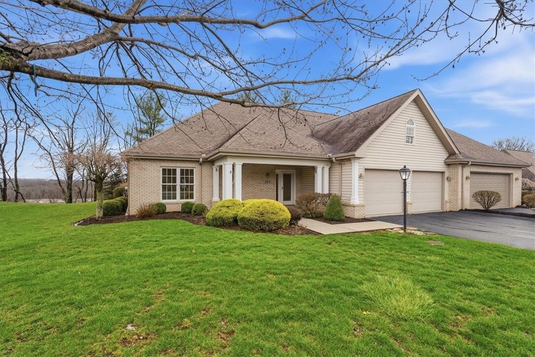 Property Photo:  253 Hytyre Farms Dr  PA 15044 