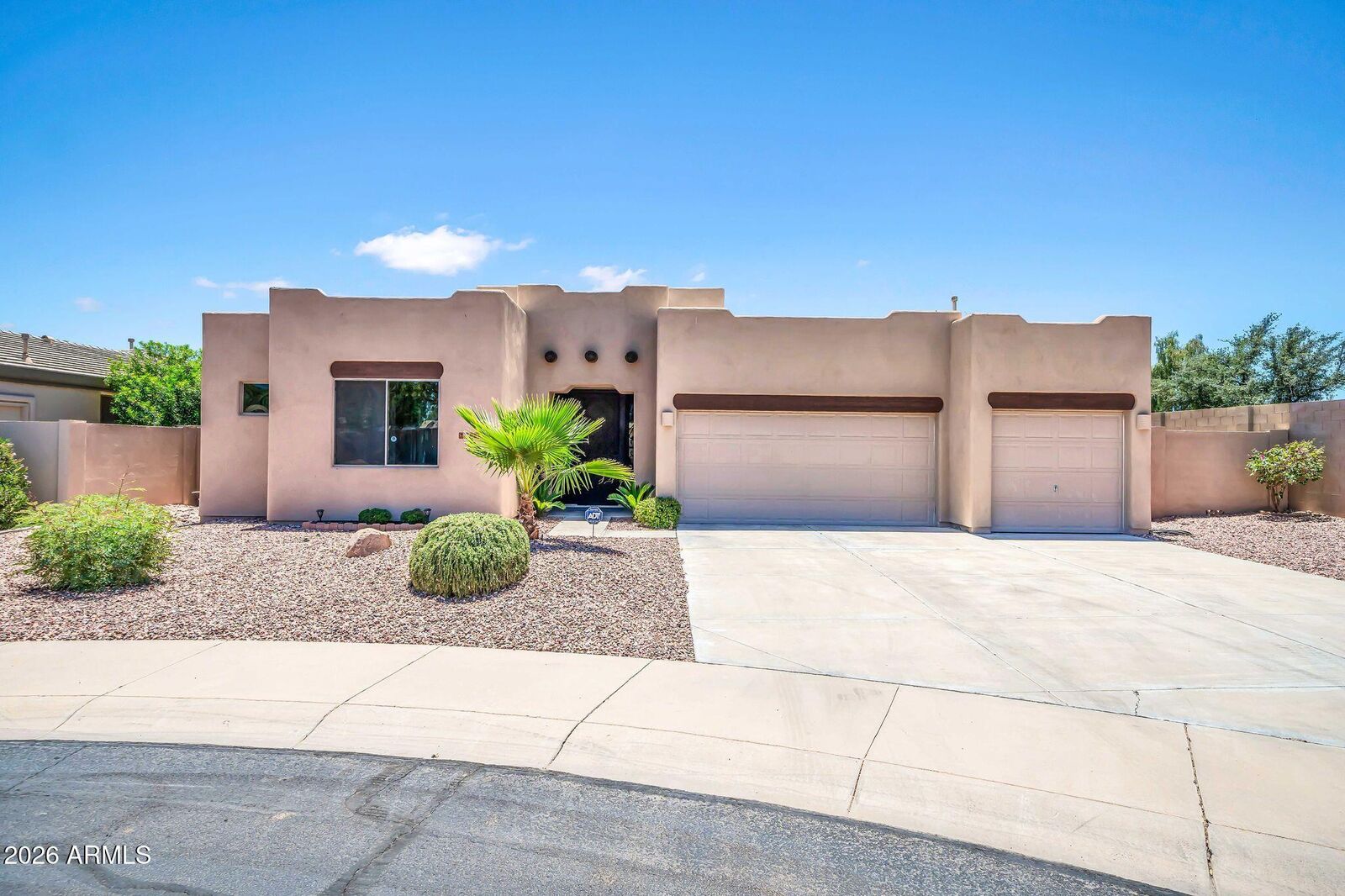Property Photo:  14697 W Edgemont Avenue  AZ 85395 