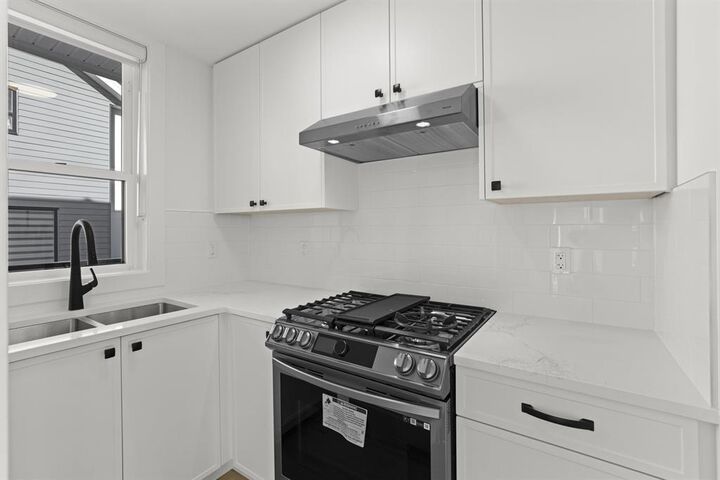 Property Photo: 12635 63 Avenue 37 BC V3X 1T9