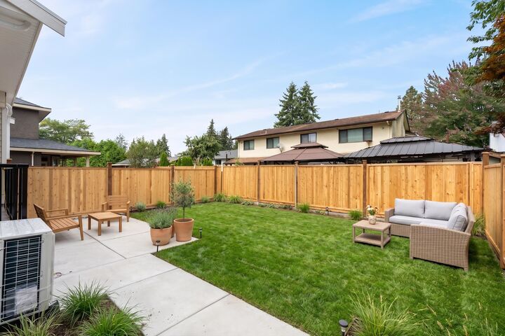 Property Photo: 11365 86 Avenue BC V4C 2X1