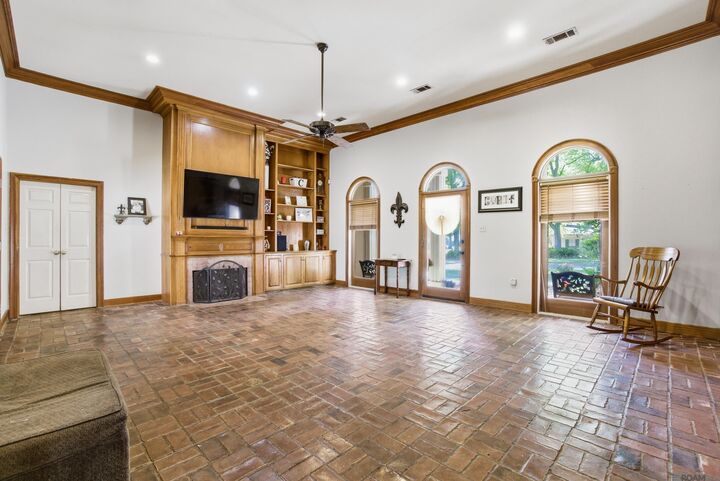 Property Photo:  2345 Zelmere St  LA 70791 