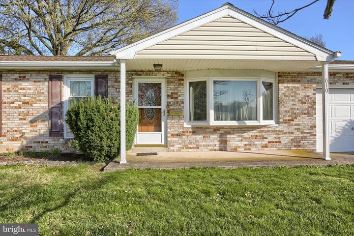 Property Photo: 610 Grandview Avenue PA 17011