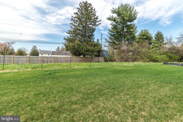 Property Photo:  105 Brianna Court  PA 18914 