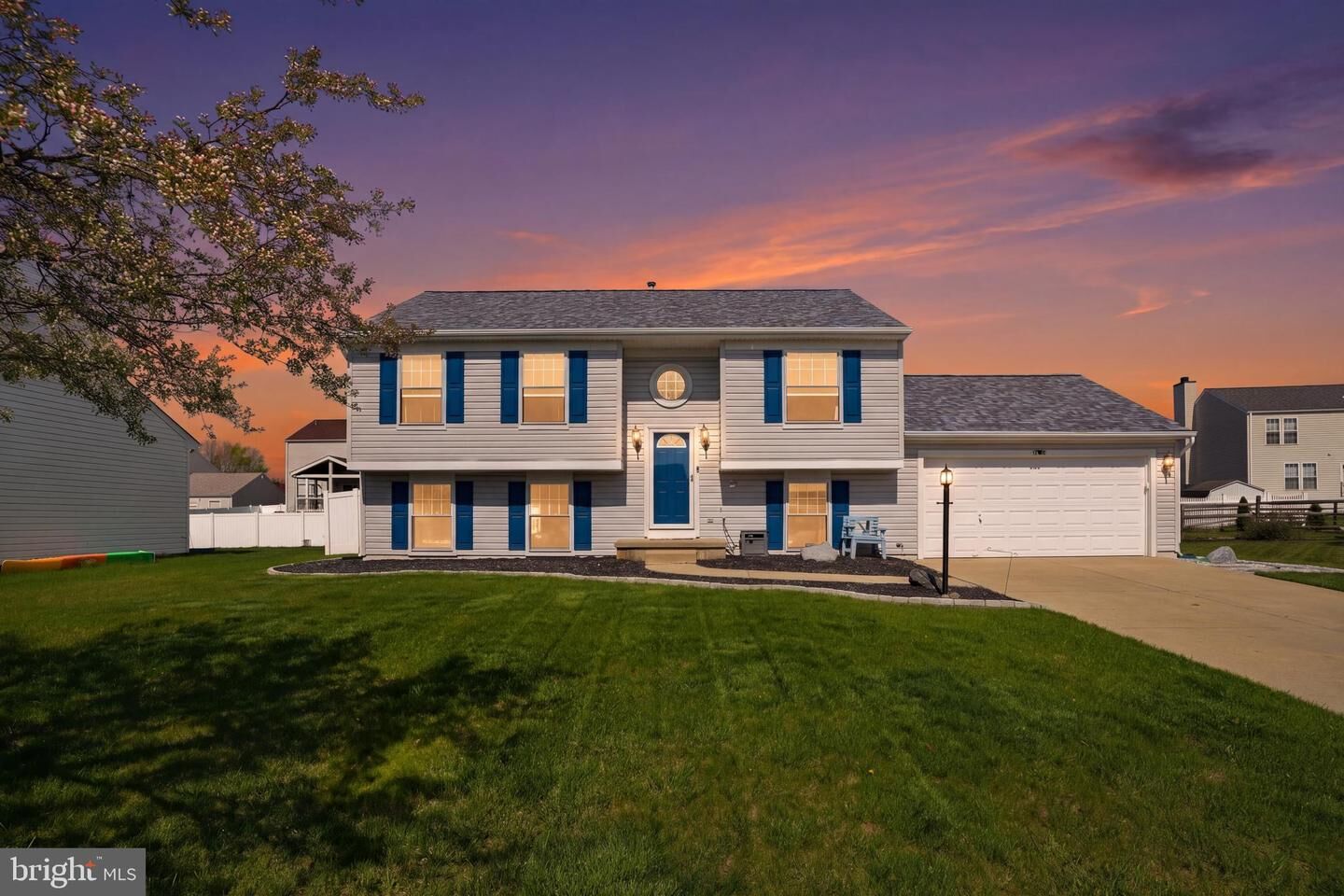 Property Photo:  13 Marlin Court  DE 19720 