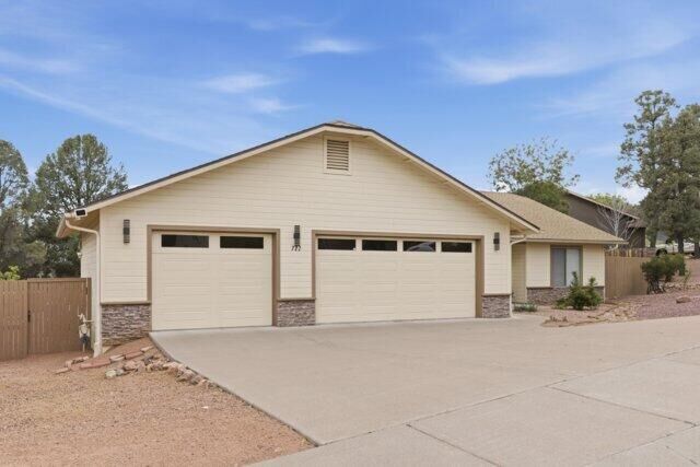 Property Photo:  722 Boulder Ridge Road  AZ 85541 