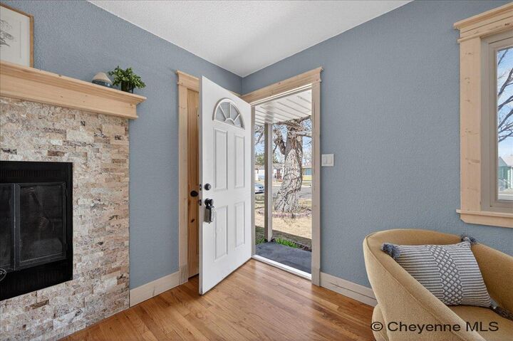 Property Photo:  2617 E 10th St  WY 82007 