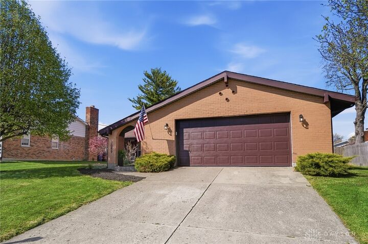 Property Photo:  1089 Jefferson Drive  OH 45177 