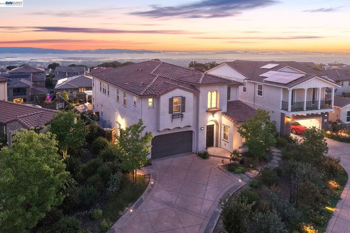 Property Photo: 128 Dunfirth Ct CA 94542