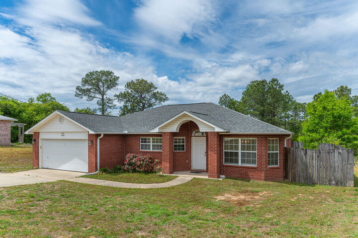Property Photo: 484 Jillian Drive FL 32536