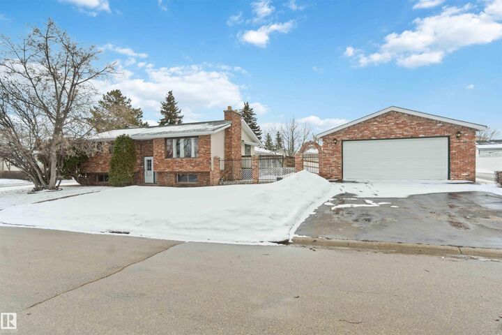 Photo de la propriété:  50 Westview Crescent  AB T7X 1K8 