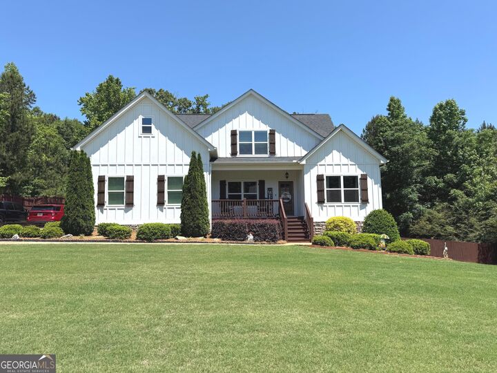 Property Photo: 297 Huntington Way GA 30292